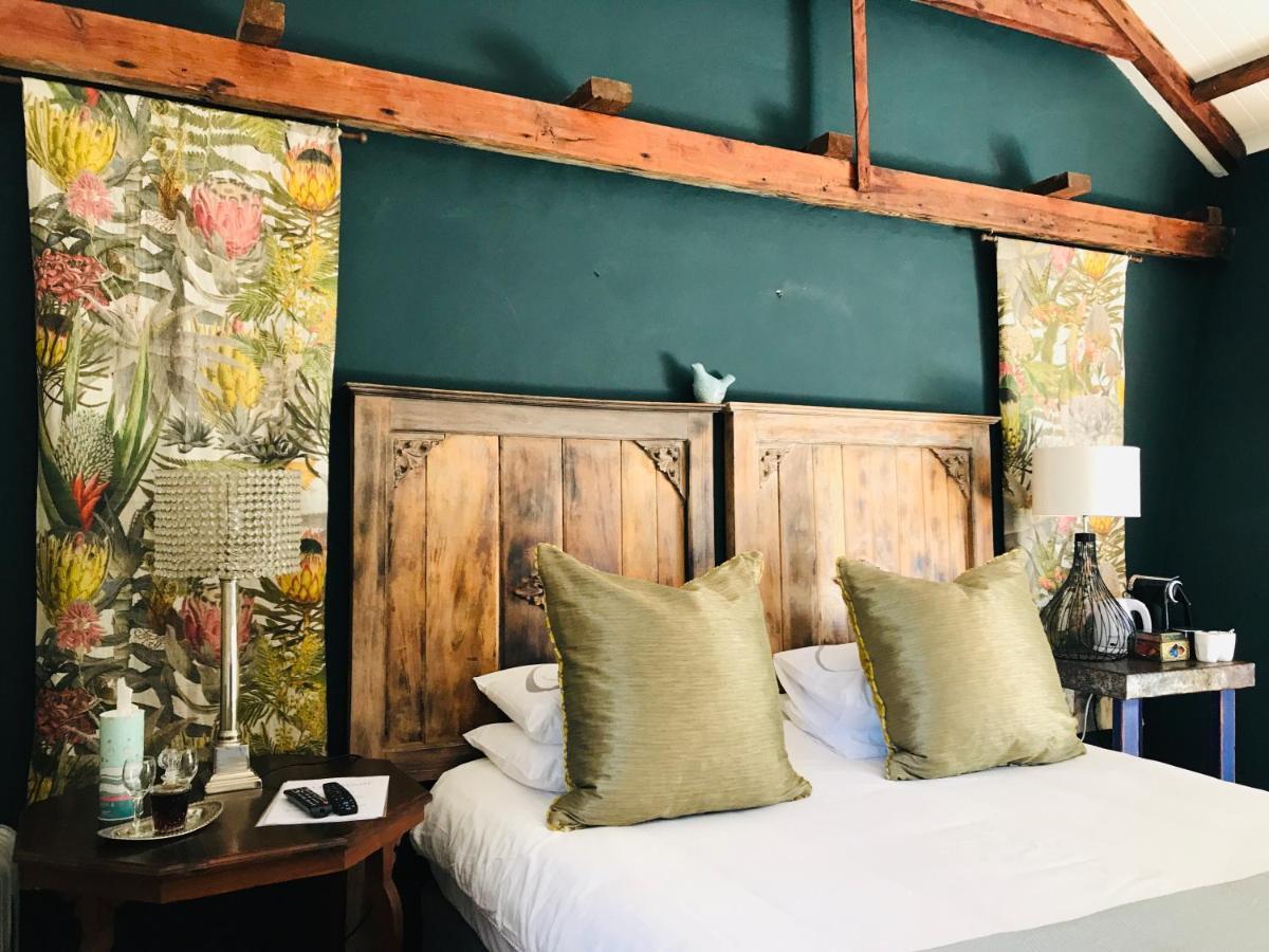 เดอ คัมพานยี เกสต์ เฮาส์ Bed & Breakfast สเวลเลนดาม ภายนอก รูปภาพ
