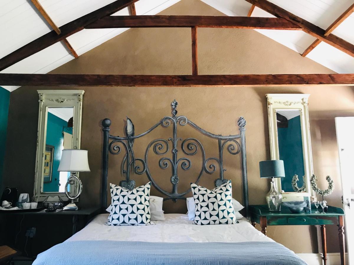 เดอ คัมพานยี เกสต์ เฮาส์ Bed & Breakfast สเวลเลนดาม ภายนอก รูปภาพ